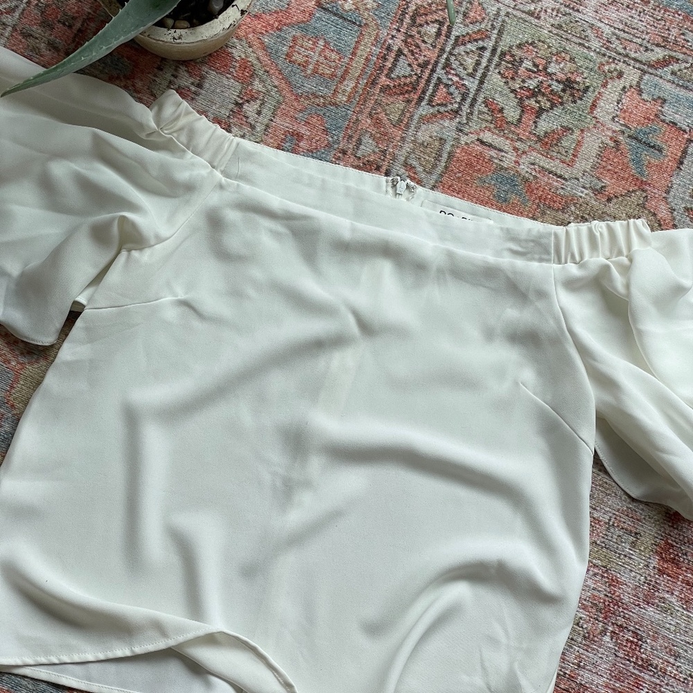 DO+BE off-the-shoulder top